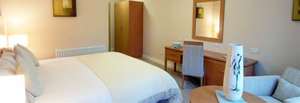 Breaffy Woods Hotel Каслбар Экстерьер фото