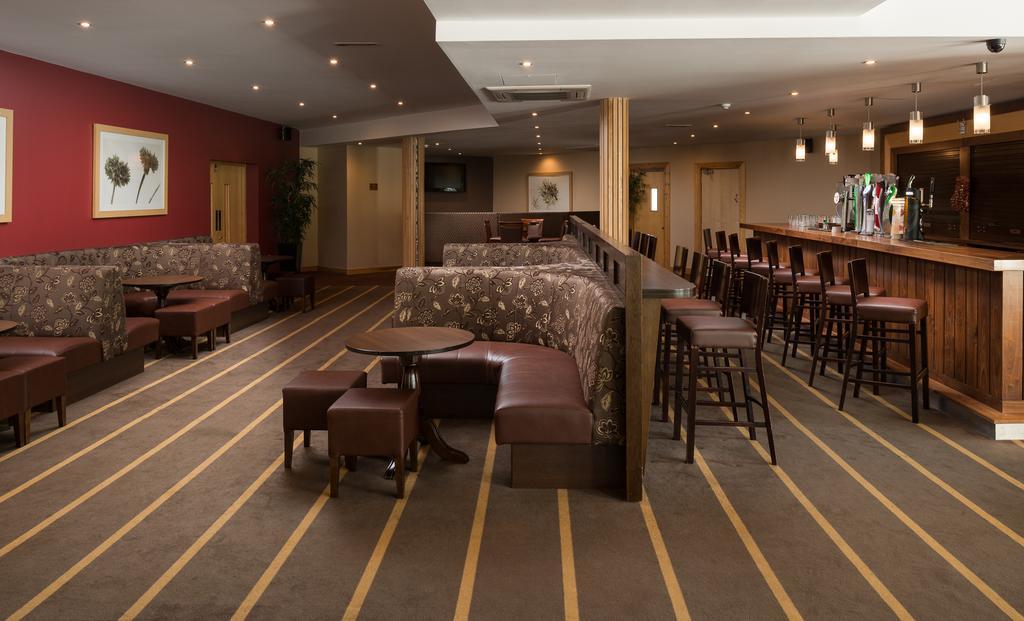 Breaffy Woods Hotel Каслбар Экстерьер фото