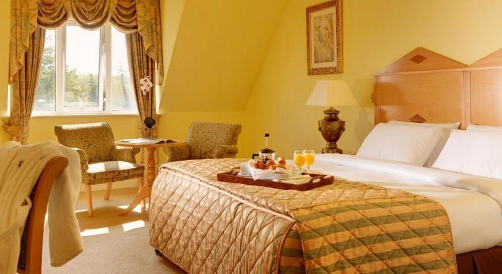 Breaffy Woods Hotel Каслбар Экстерьер фото