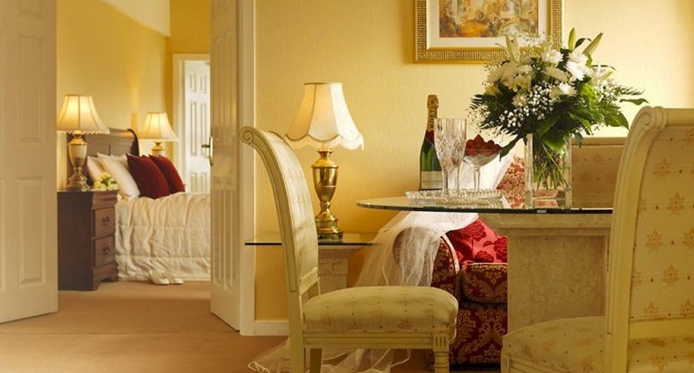Breaffy Woods Hotel Каслбар Экстерьер фото