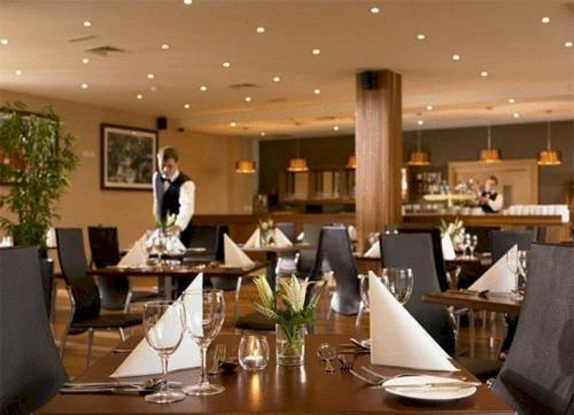 Breaffy Woods Hotel Каслбар Экстерьер фото