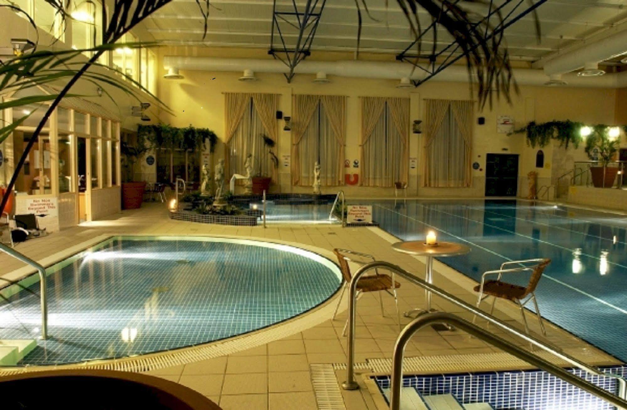 Breaffy Woods Hotel Каслбар Экстерьер фото