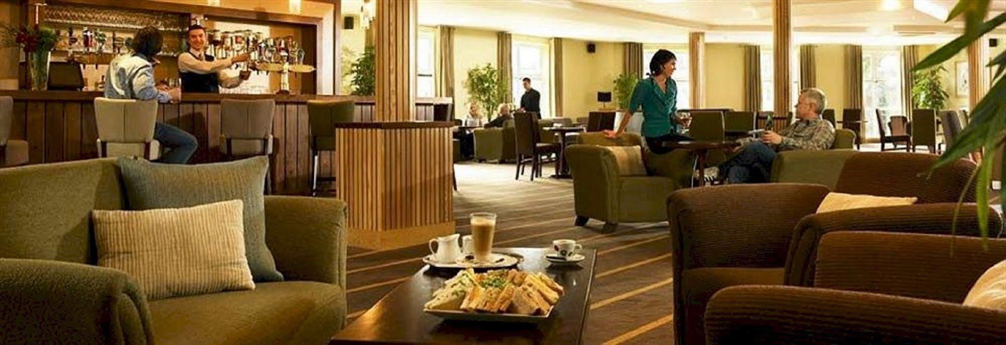 Breaffy Woods Hotel Каслбар Экстерьер фото